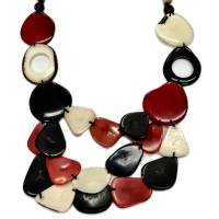 Andes Meadow Glow – Handmade Ecuador Tagua Necklace